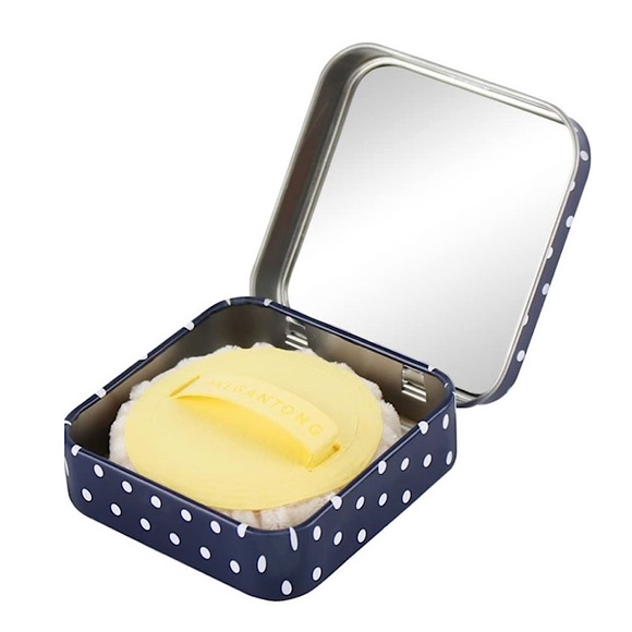 Tong Tong Powder in Puff Face Powder...New - Picture 2 of 3